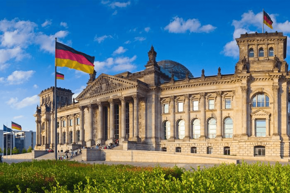 Berlin in a Nutshell: An English Self-Guided Audio Day Tour - Tour Overview and Pricing