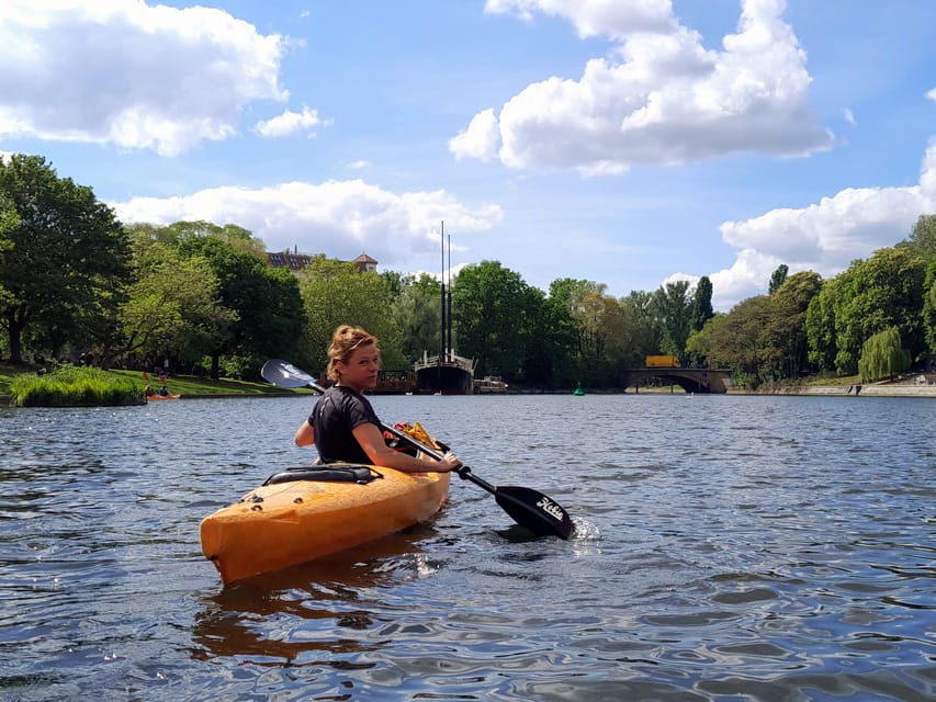 Berlin: Kayaking Tour Through East Berlin - Tour Overview