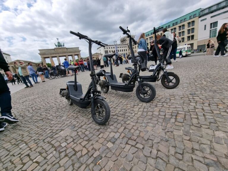 Berlin: Top Sights Guided E-Scooter Tour