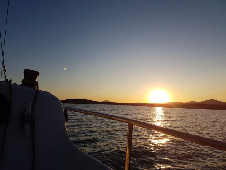 Berrocalejo: Sailing Class in Natural Park