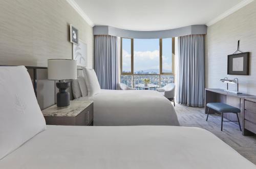 Beverly Wilshire, A Four Seasons Hotel - Hotel Overview