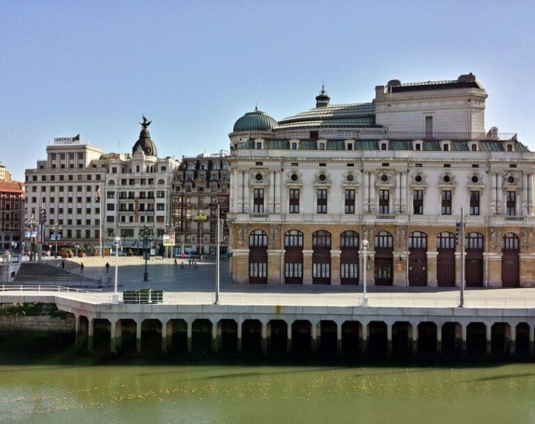 Bilbao Private Guided Walking Tour