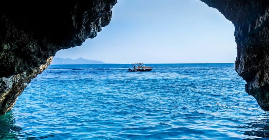 Blue Cave and Elaphiti Islands Private Speed Boat Tour