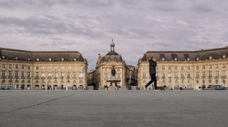 Bordeaux: Private Guided Walking Tour