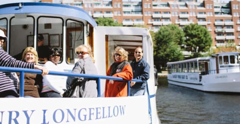 Boston: Charles River Sightseeing Cruise