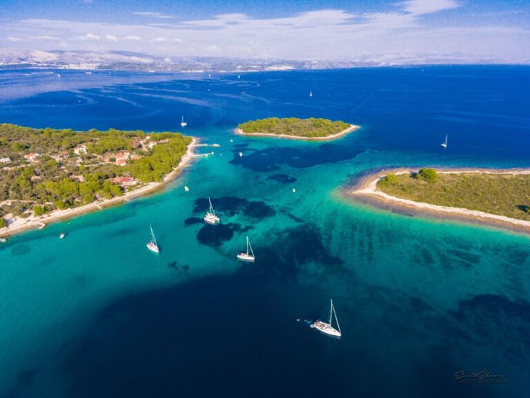 Brač: Blue Cave Island Hopping Luxury Tour