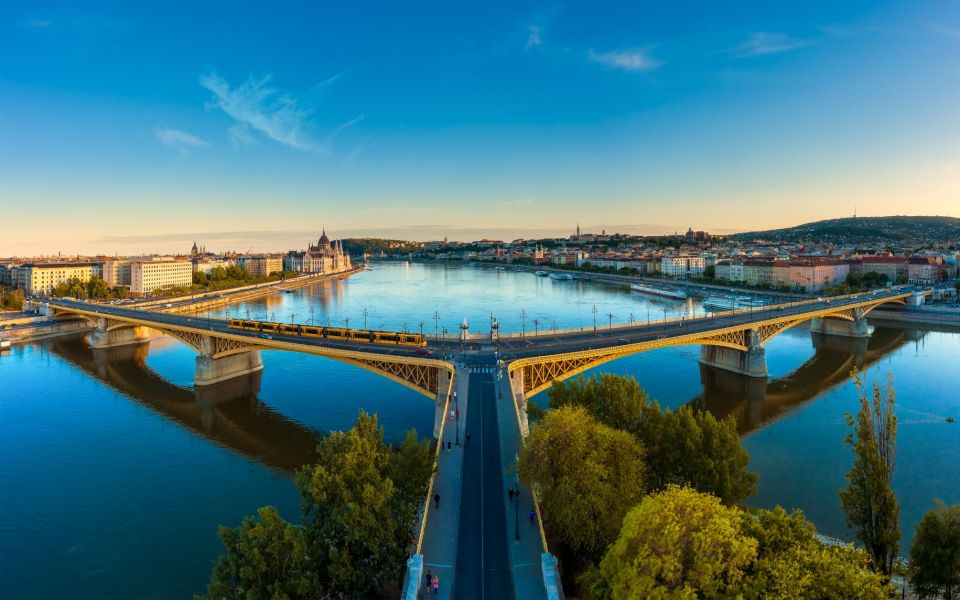 Budapest: 1-hour Sightseeing Danube River Cruise - Itinerary and Main Sites