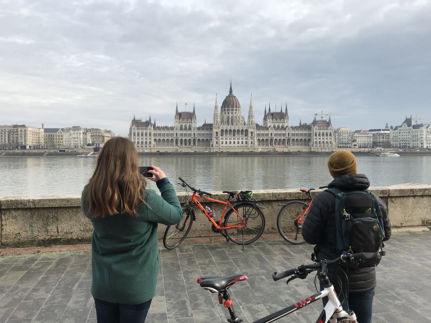 Budapest: Historic Downtown Bicycle Ride With Scenic Views - Tour Overview and Details