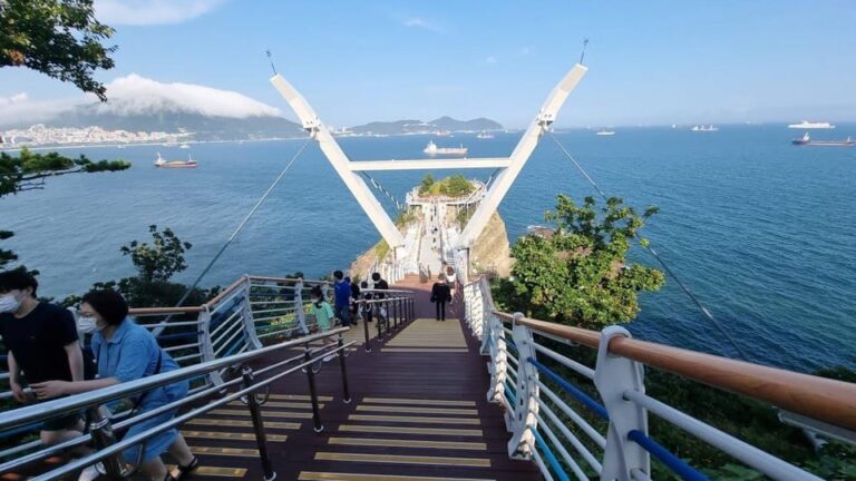 Busan Top Attractions Private Tour With Tickets