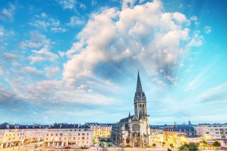 Caen: Private Custom Tour With a Local Guide