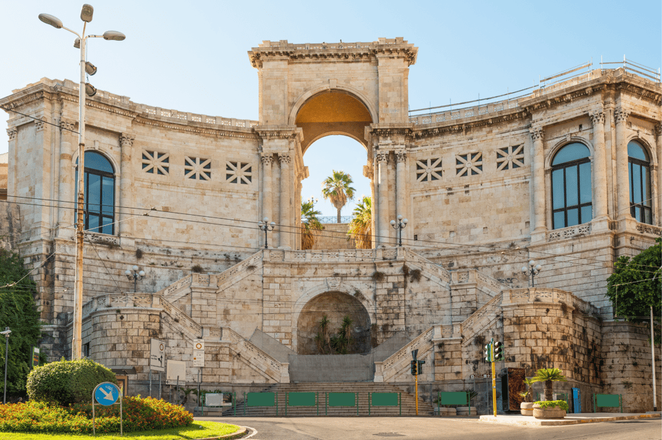 Cagliari: First Discovery Walk and Reading Tour