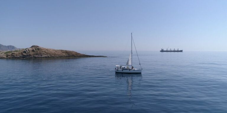 Carboneras: Cabo De Gata Caves and Los Muertos Sailing Tour