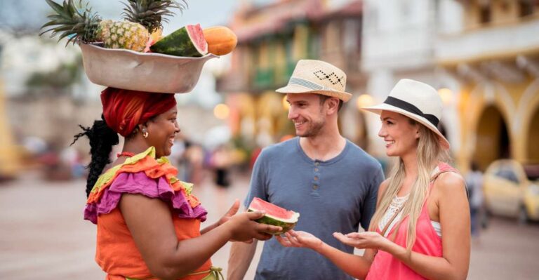 Cartagena: Walled City and Getsemani Shared Walking Tour