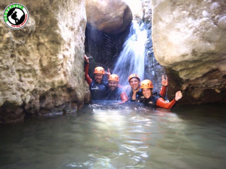 Castellote: Water Trekking Along the Bordón River