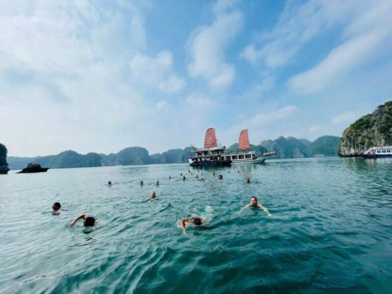 Cat Ba: Day Trip Lan Ha Bay & Cat Ba Island on Luxury Cruise