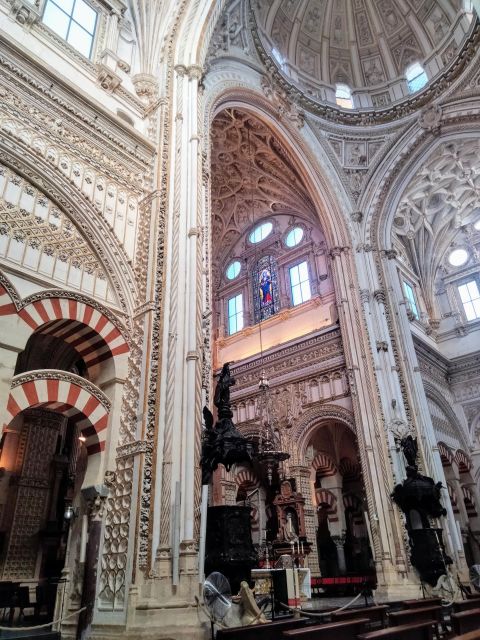 Cathedral Mosque Guided Tour in a Small Group in French - Tour Overview