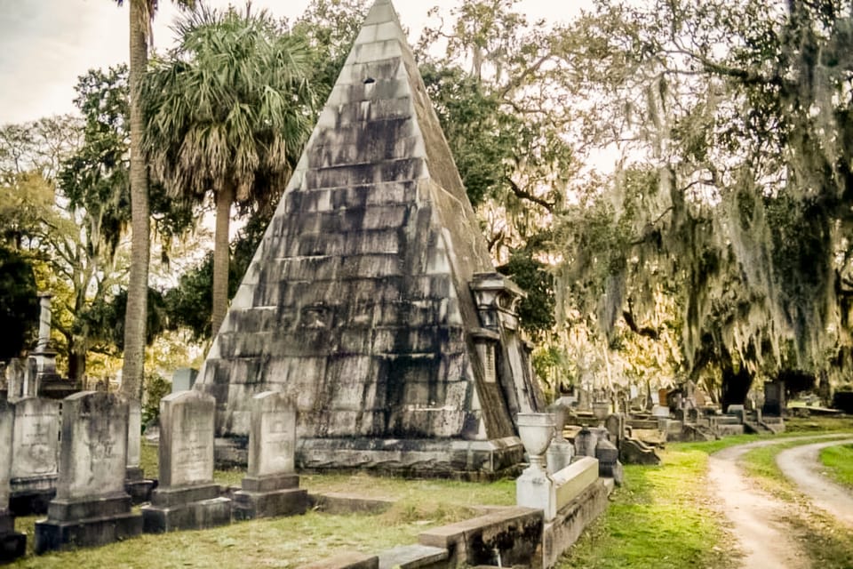 Charleston: Magnolia Cemetery Nighttime Tour - Tour Overview