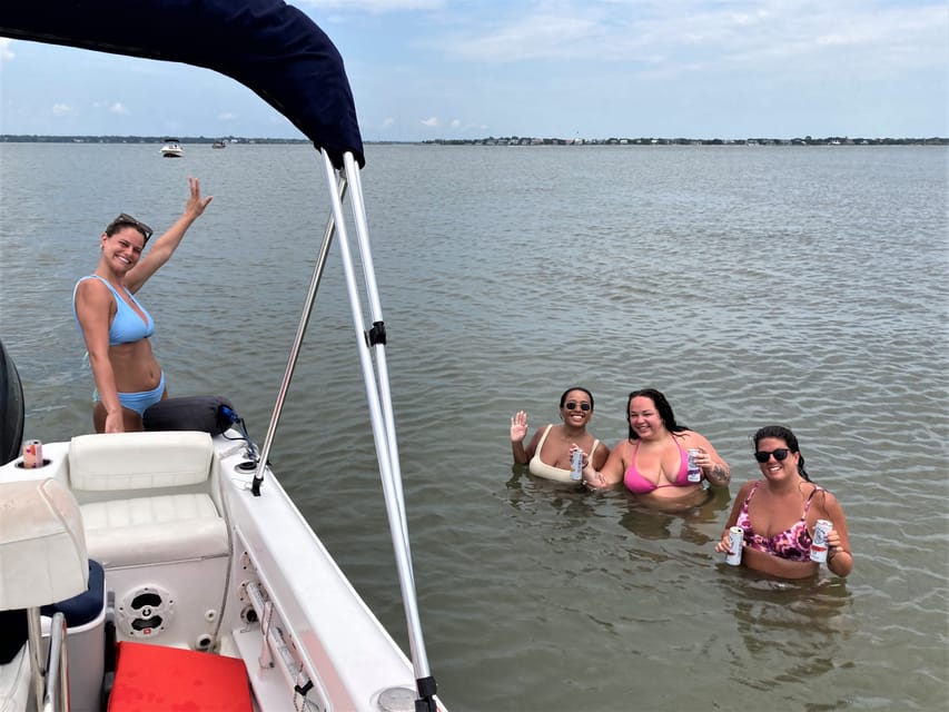 Charleston: Private Sightseeing & Dolphin Watching Boat Tour