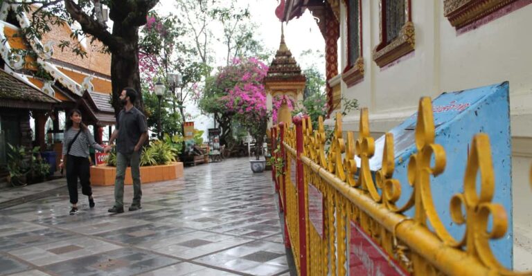 Chiang Mai: Main Temples Tour With Portuguese Speaking Guide