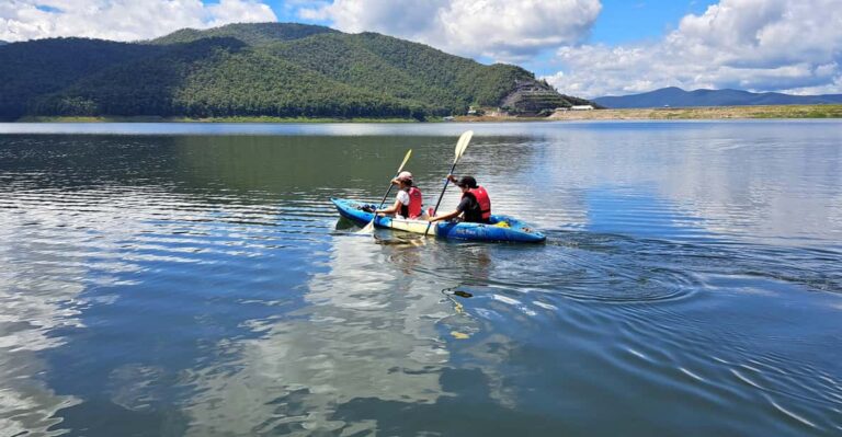 Chiang Mai: Sticky Waterfalls, Lake Kayak and Cycling Tour