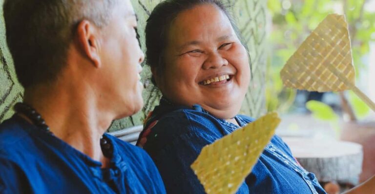 Chiang Mai : Traditional Lanna Bamboo Fan Weaving