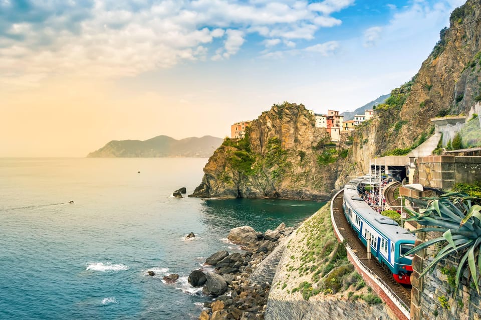 Cinque Terre Express: Train Between La Spezia and Corniglia - Overview of the Train Service