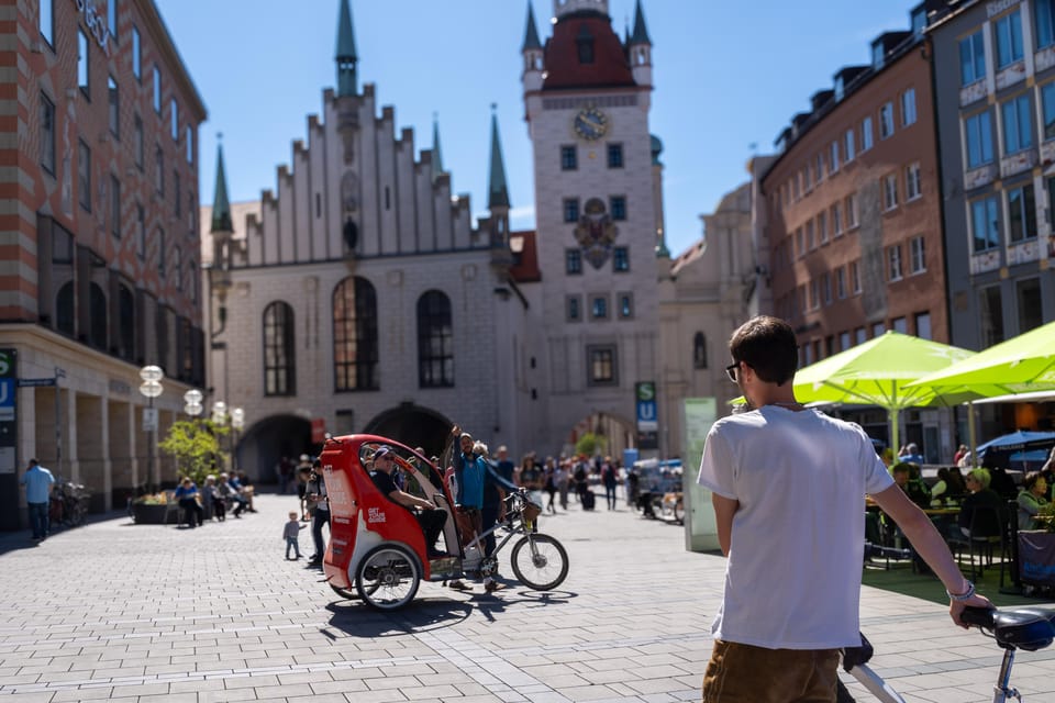 City & English Garden Private Guided Pedicab / Rikscha Tour - Tour Overview