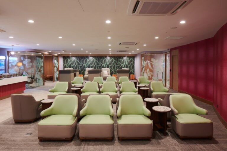 Clark International Airport (CRK): Premium Lounge Access