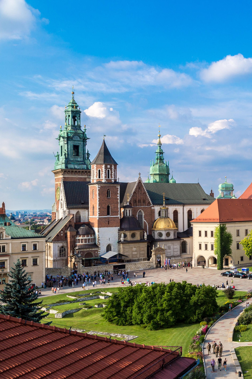 Classic Guided Walking Tour in The Old Town of Krakow - Tour Overview