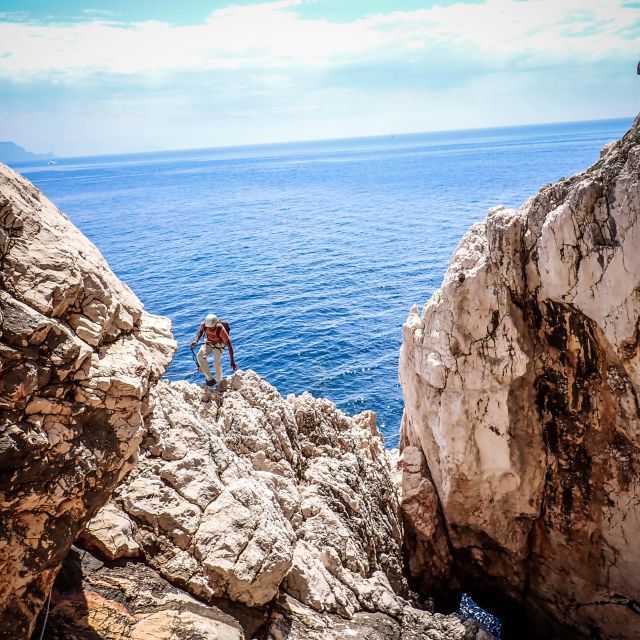 Climbing Discovery Session in the Calanques Near Marseille - Activity Overview