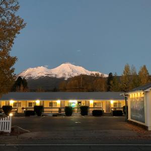 Cold Creek Inn - Location and Overview