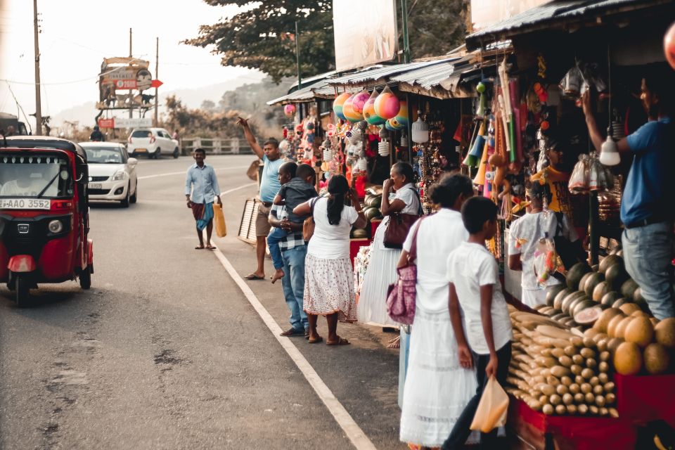 Colombo: City Highlights Guided Private Tour by Tuk-Tuk - Tour Overview