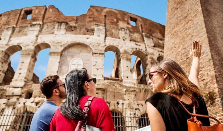 Colosseum, Roman Forum & More Walking Tour + 3D Experience