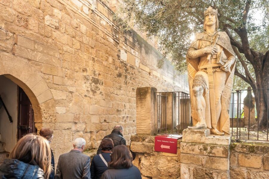 Cordoba: Monuments Walking Tour