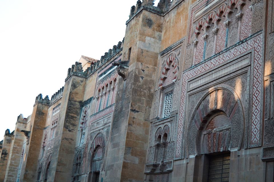 Córdoba: Mosque-Cathedral and Alcazar Tour - Tour Overview and Details