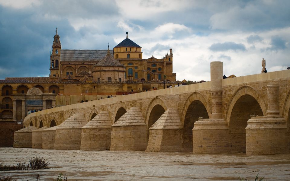 Córdoba: Private Guided Walking Tour - Tour Overview