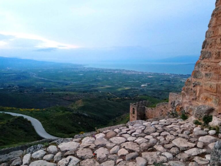 Corinth: Ancient Corinth Van Tour & Olive Oil Tasting