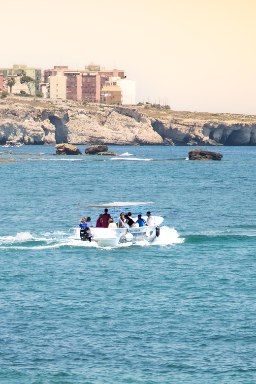 CORRADO Excursions: Boat Tour on the Island of Ortigia