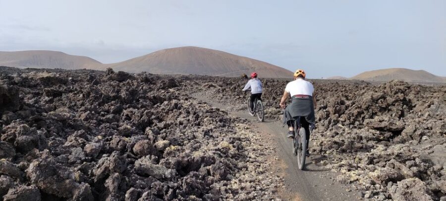 Costa Teguise: E-Bike Tour Among the Volcanoes in Lanzarote - Tour Overview and Pricing