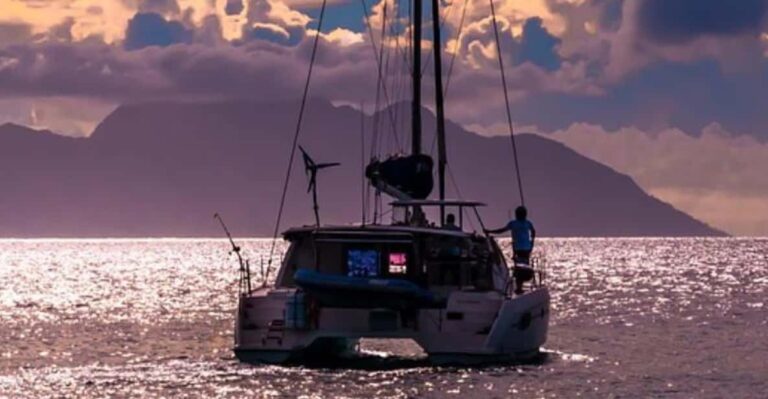 Daily Catamaran Excursion in the Gulf of La Spezia