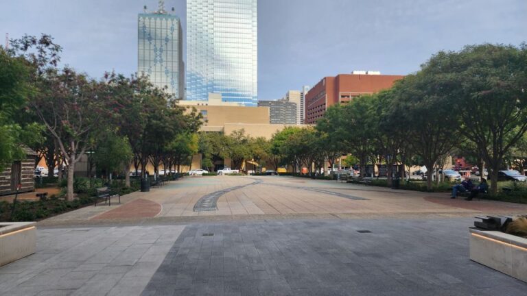 Dallas: Historic Downtown Audio Self-Guided Walking Tour