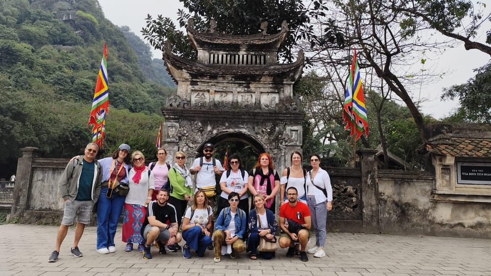 Deluxe and Small Group Tour in Hoa Lu Tam Coc Mua Cave - Tour Overview