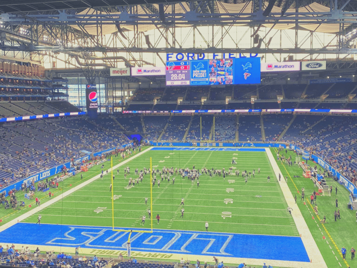 Detroit: Detroit Lions Football Game at Ford Field - Game Day Atmosphere