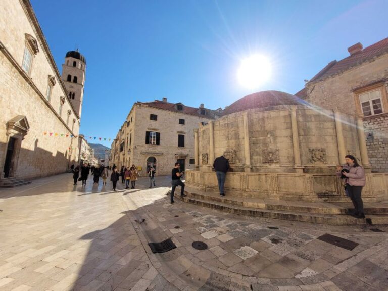 Dubrovnik: Old Town Highlights Tour With Audio Guide