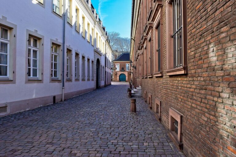 Düsseldorf Old Town – Private Guided Tour