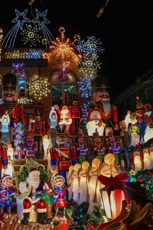 Dyker Heights: Christmas Lights Tour - Tour Overview