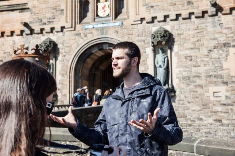 Edinburgh Castle: Guided Tour With Live Guide