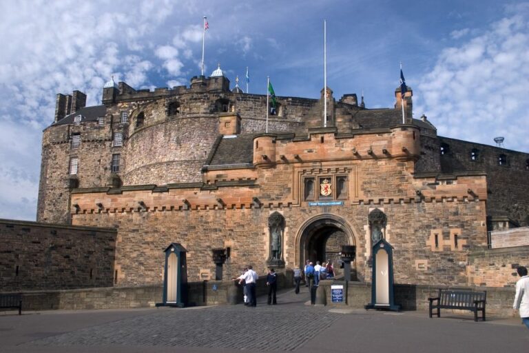 Edinburgh Castle: Guided Walking Tour With Entry Ticket