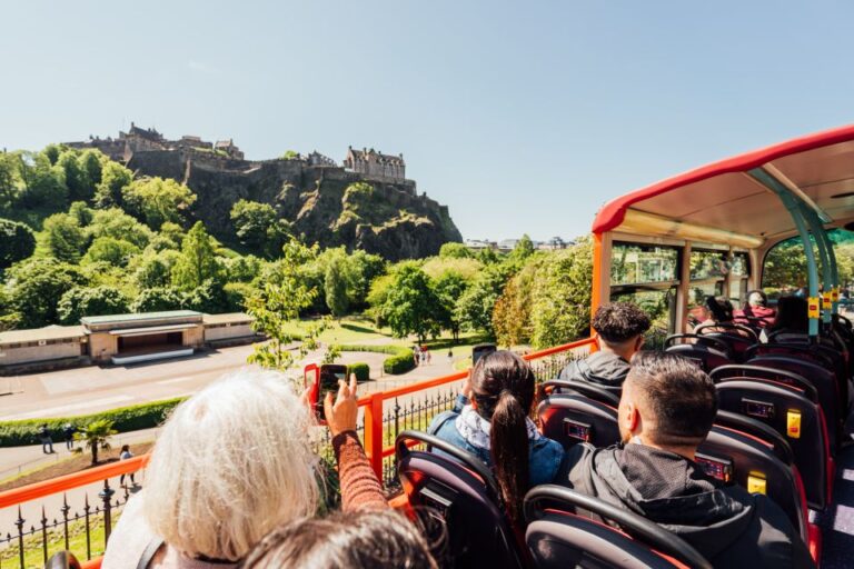 Edinburgh: Hop-On Hop-Off Combo City and Britannia Bus Tour