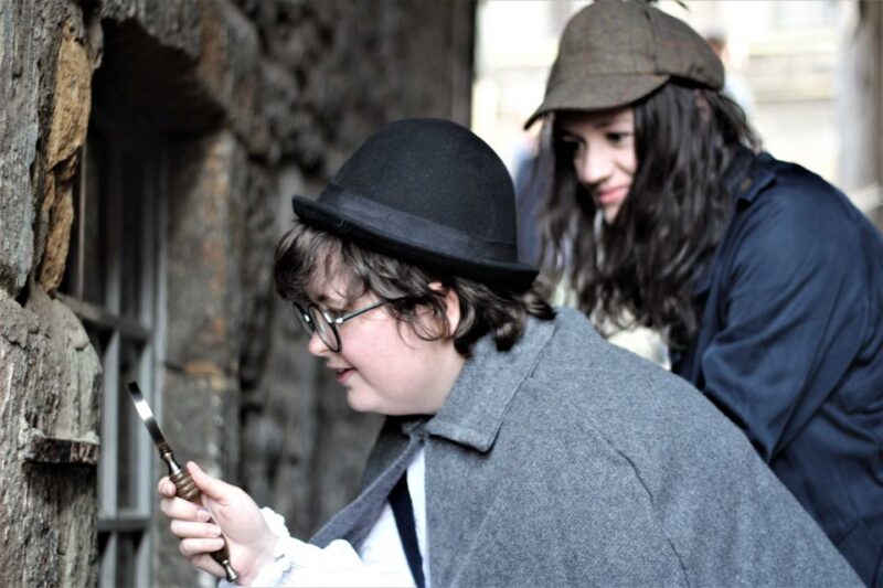 Edinburgh: Sherlock Holmes Immersive Tour With Lunch - Key Points